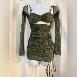 Oh Polly Women’s ASLI Long Sleeve Paneled Mini Dress In Olive Print Size 2